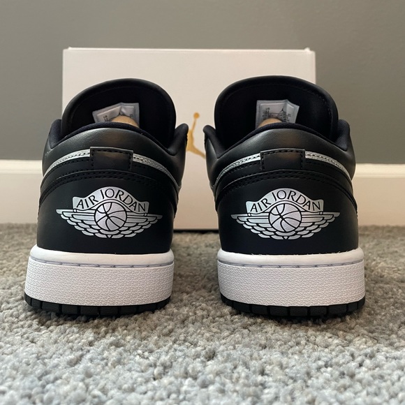 Jordan 1 Low SE Black Metallic Silver Mens 10.5 Women’s 12 main image 10